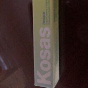 NEW- Kosas Revealer Super Creamy + Brightening Concealer White w/pink undertones